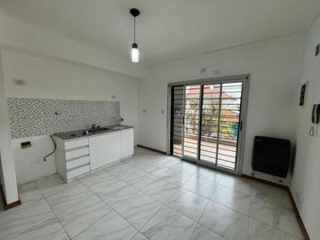 Departamento Tipo Casa en venta en Wilde Centro