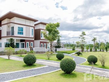 3 Bedroom Townhouse for sale at Sipun Ville