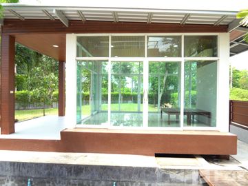 5 Bedroom House for sale in Bang Khu Wat, Pathum Thani