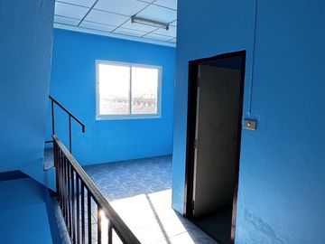 3 Bedroom Townhouse for sale in Om Noi, Samut Sakhon