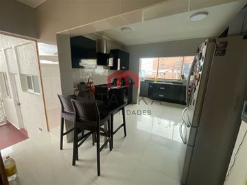 Casa en Venta en coronel emilio sotomayor / ariel santibañez