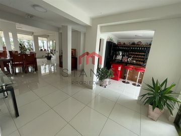 Casa en Venta en coronel emilio sotomayor / ariel santibañez