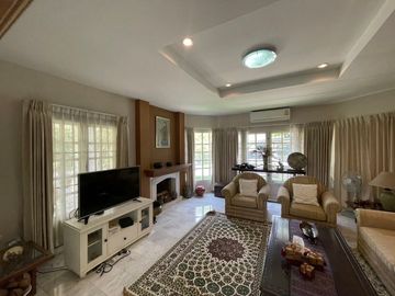 Spacious private house in Lanna Pinery Village