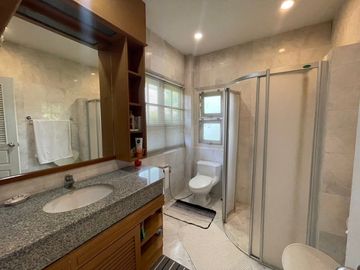 Spacious private house in Lanna Pinery Village