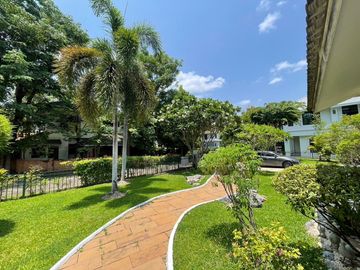 Spacious private house in Lanna Pinery Village