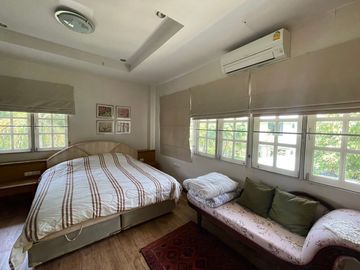 Spacious private house in Lanna Pinery Village