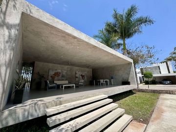 Casa en Venta en Privada San José Tulipanes, Cholul
