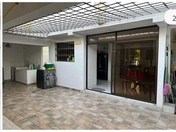 Se vende casa urbanización los angeles