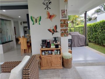 CASA CAMPESTRE EN PUEBLITO CAFETERO