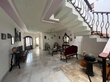 CASA EN VENTA  EN ARCOS DE GUADALUPE ZAPOPAN