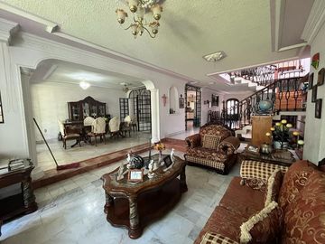 CASA EN VENTA  EN ARCOS DE GUADALUPE ZAPOPAN