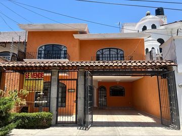 CASA EN VENTA  EN ARCOS DE GUADALUPE ZAPOPAN