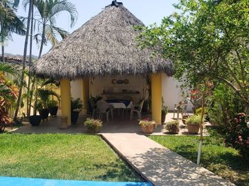 BONITA CASA EN VENTA O EN RENTA PARA OFICINA. REDUCCION DE PRECIO