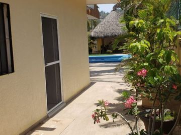 BONITA CASA EN VENTA O EN RENTA PARA OFICINA. REDUCCION DE PRECIO