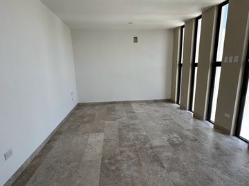 Vive dentro de privada en casa Smart. | Cuenta con estudio