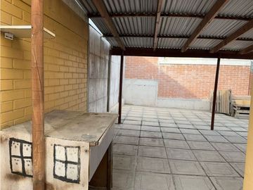 SE VENDE CASA EN LIMACHE