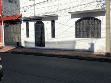 EN VENTA PROPIEDAD CENTRICA EN TAPACHULA
