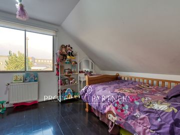 Venta de Casa en Peñalolén, cerca del Metro y Colegios