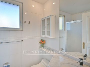 Departamento en primera línea con jardín
