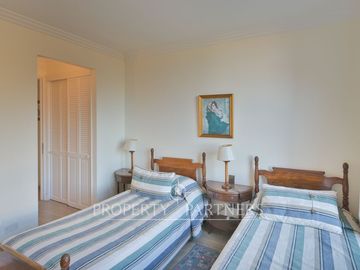 Departamento en primera línea con jardín