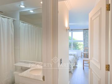 Departamento en primera línea con jardín