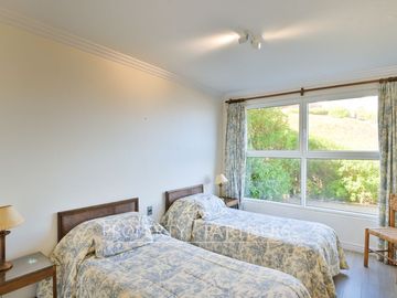 Departamento en primera línea con jardín