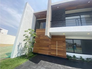 CASA EN VENTA LOMAS DE ANGELÓPOLIS PARQUE TLAXCALA