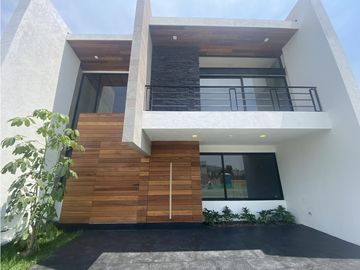 CASA EN VENTA LOMAS DE ANGELÓPOLIS PARQUE TLAXCALA
