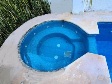 Villa de 5 rec en  venta en Rsidencial Campestre en Playa del Carmen P4184