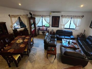 Villa de 5 rec en  venta en Rsidencial Campestre en Playa del Carmen P4184