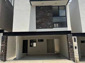 CASA VENTA jaras los cristales CARRETERA NACIONAL MONTERREY