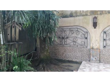 VENTA CASA 2 PISOS EN 450 m2 EN VILLA ZAITA A PASOS DE AVDA PRINCIPAL