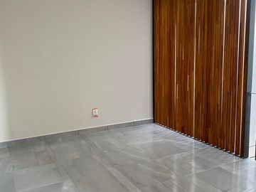 Casa en Venta en Valle de Juriquilla, Estudio o 4ta Recamara en PB, 4 Baños