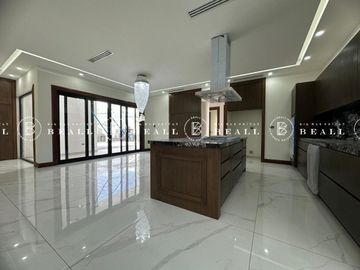 CASA EN VENTA EN LOMAS DE SAN CHARBEL