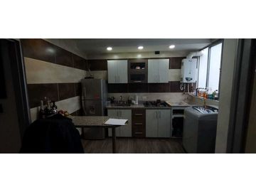 Venta casa 4 rentas y local comercial sector la sultana