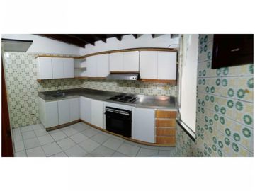 Apartamento en Venta, Santa Lucía en la Comuna 12 de Medellín