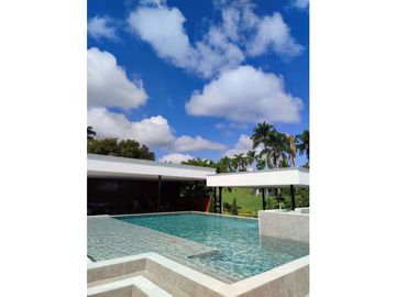 SE VENDE CASA CAMPESTRE EN CONJUNTO CERRADO EN CERRITOS