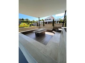 SE VENDE CASA CAMPESTRE EN CONJUNTO CERRADO EN CERRITOS