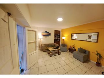 Departamento 3 ambientes con dependencia. U$S 85.000.-