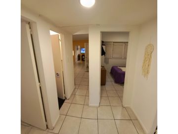 Departamento 3 ambientes con dependencia. U$S 85.000.-