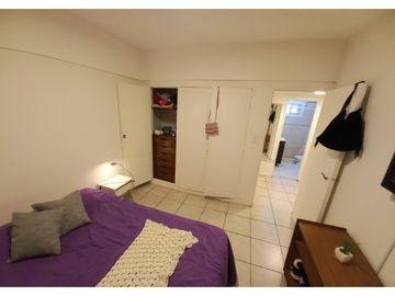 Departamento 3 ambientes con dependencia. U$S 85.000.-