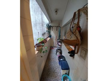 Departamento 3 ambientes con dependencia. U$S 85.000.-