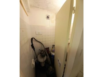 Departamento 3 ambientes con dependencia. U$S 85.000.-