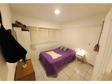 Departamento 3 ambientes con dependencia. U$S 85.000.-