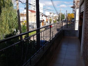 Casa PH en venta en Wilde