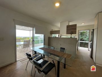 Casa en venta de 2 dormitorios y escritorio c/ cochera en Mendiolaza