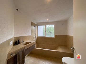 Casa en venta de 2 dormitorios y escritorio c/ cochera en Mendiolaza