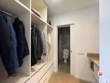 Casa en venta de 2 dormitorios y escritorio c/ cochera en Mendiolaza