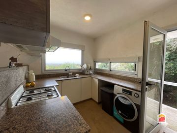 Casa en venta de 2 dormitorios y escritorio c/ cochera en Mendiolaza