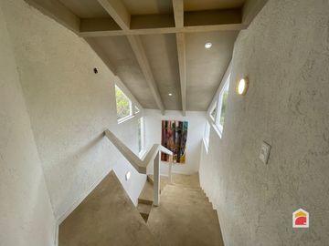 Casa en venta de 2 dormitorios y escritorio c/ cochera en Mendiolaza